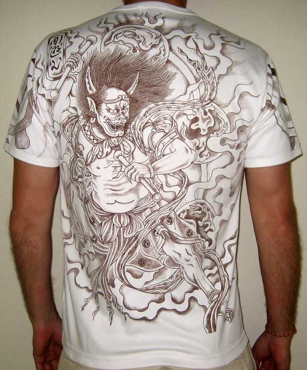 The Japanese traditional Irezumi prints on this shirt are amazingly detailed